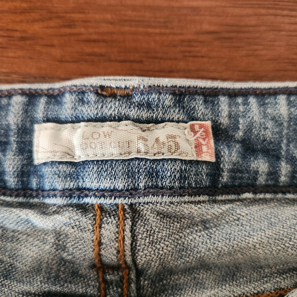 Levi's Women's 545 Low Boot Cut Denim Jeans Size 16M - Picture 3 of 5